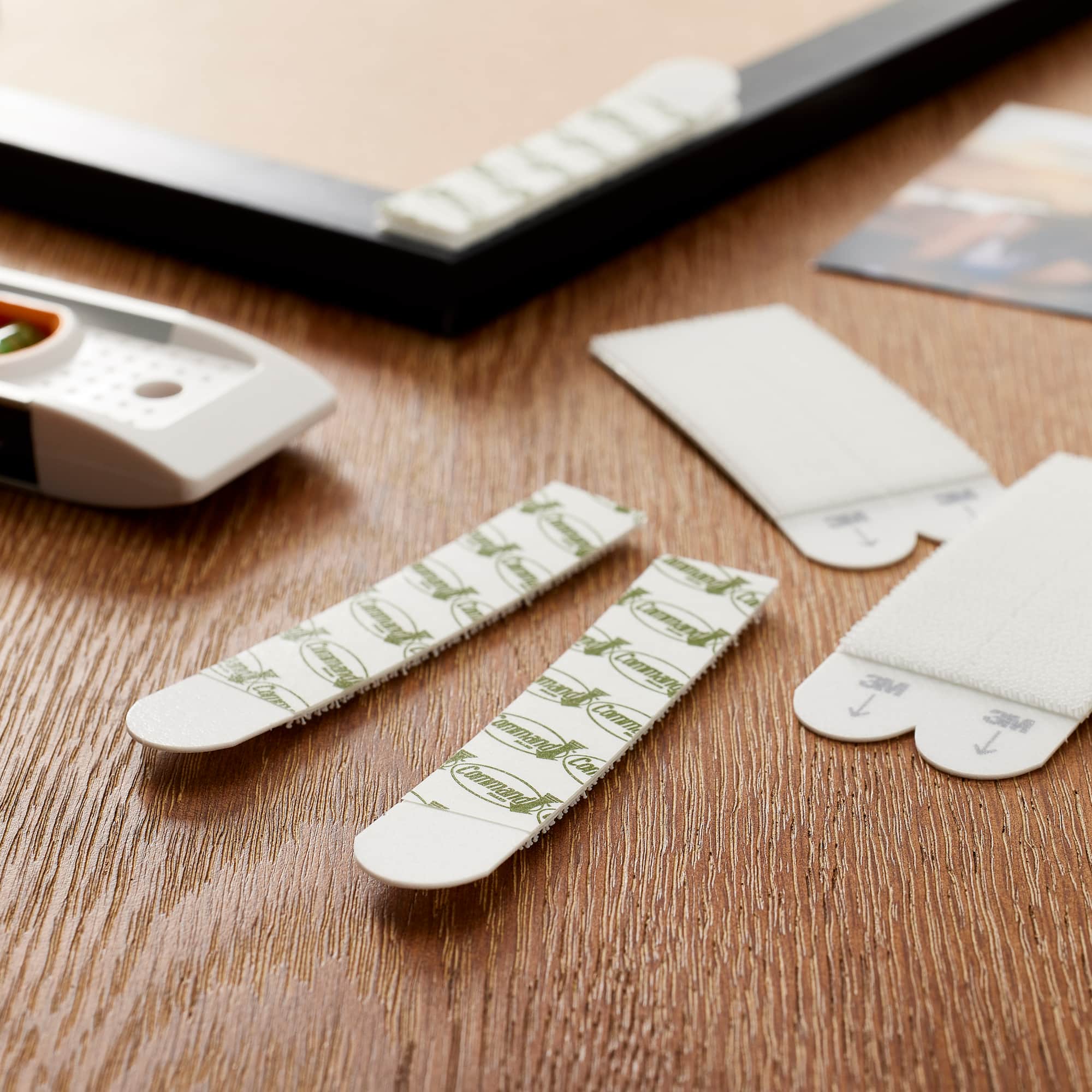 Command™ Large Picture Hanging Strips